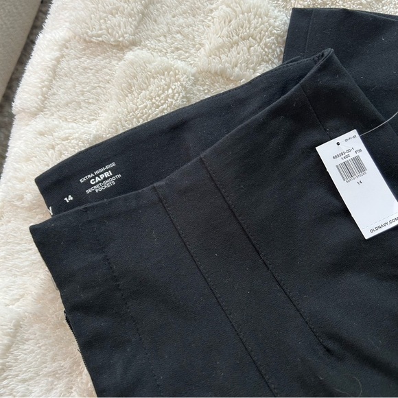 Old Navy • Pixie Capri Pants - Picture 5 of 10